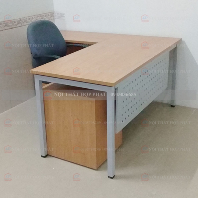Bàn Làm Việc Chân Sắt BLVCS024 